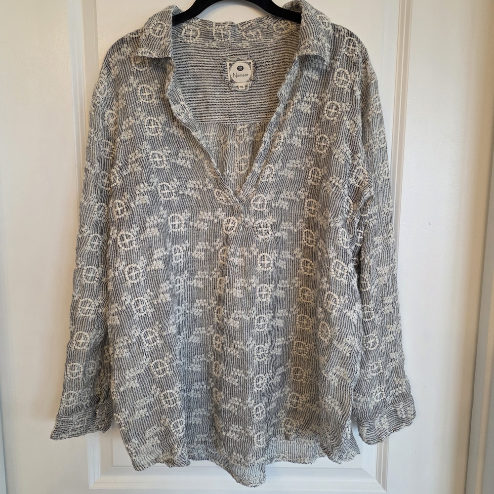 Namsar Cream/Gray Linen Embroidered Collared V-Neck Blouse